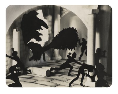 ファンタスティック・フィギュア（1920年代頃）（ゼラチンシルバープリント 作： Bernard Alfieri