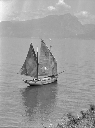 ボスポラス海峡の帆船（トルコ 作： Bernard F. Rogers