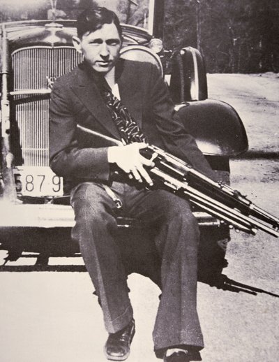 クライド・バロウ 作： Bonnie Parker