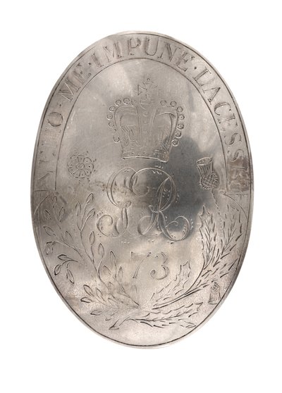 足部第73（ハイランド）連隊、1788年頃（肩掛けベルトプレート 作： British School