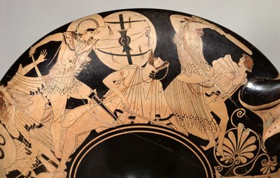 トロイ戦争のシーンを描いた屋根裏の赤像式カップ、紀元前490年頃（陶器）（詳細） 作： Brygos Painter