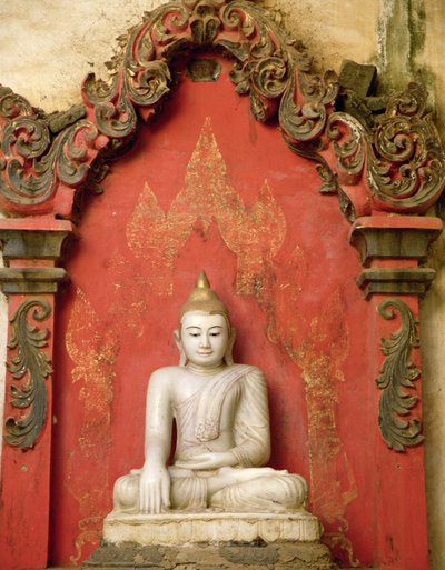 瞑想中の仏像（アラバスター） 作： Burmese School
