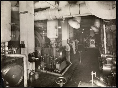 ホテルマカルピンのボイラールーム、1913年（銀ゼラチンプリント） 作： Byron Company