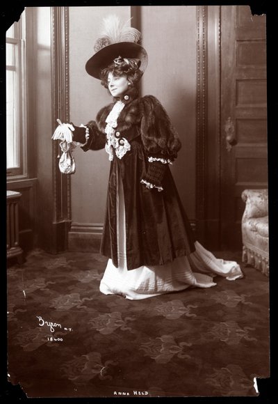 アンナヘルド、1904年（シルバーゼラチンプリント） 作： Byron Company