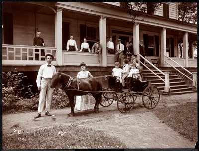 Janer&39;s Pavilion Hotel、Red Bank、New Jersey、1903（シルバーゼラチンプリント）のJaner家族、スタッフ、ゲスト 作： Byron Company