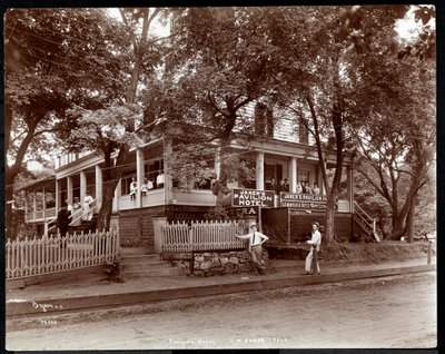 Janer&39;s Pavilion Hotel、Red Bank、New Jersey、1903（シルバーゼラチンプリント）のJaner家族、スタッフ、ゲスト 作： Byron Company
