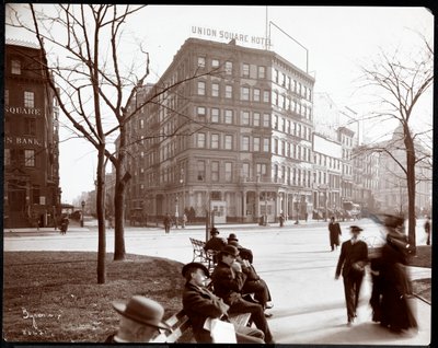 ユニオンスクエアホテル、ユニオンスクエアイーストと15番街、ニューヨーク、1905（銀ゼラチンプリント） 作： Byron Company