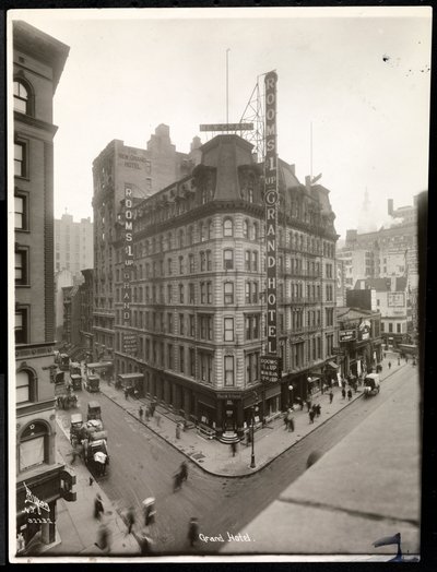 グランドホテルの眺め31丁目とブロードウェイ、ニューヨーク、1914年頃（銀ゼラチンプリント） 作： Byron Company