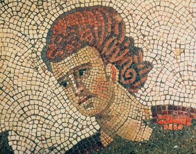 5〜6世紀、コンスタンティノープルの王宮からのフローリングのローマ兵の頭（モザイク） 作： Byzantine