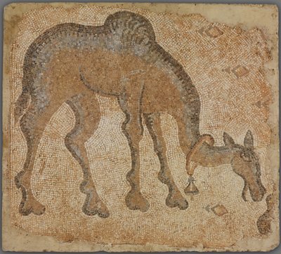 ラクダを放牧するモザイクの断片 作： Byzantine
