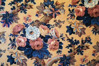 サロット・カヴァリ（カヴァリの居間）の花柄タペストリー 作： J.B. and Brown J. Rowbotham