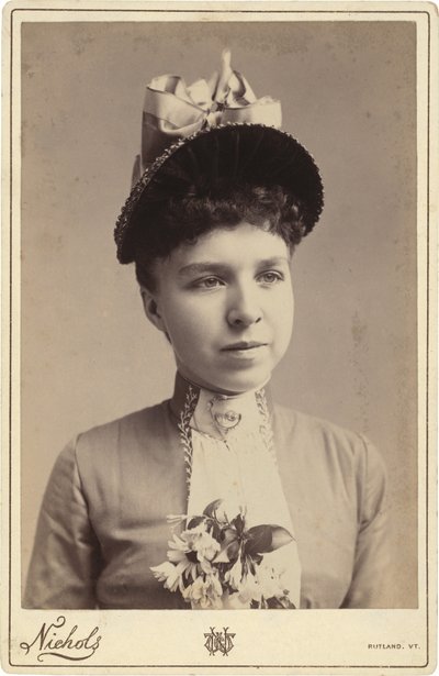 女性の肖像,1880年代-1890年代（写真） 作： CWニコルズ