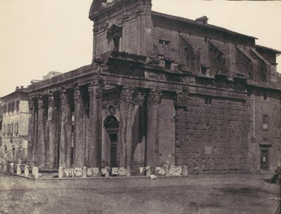 アントニウスとファウスティナの神殿、ミランダのサン・ロレンツォ、ローマ、1850年代。 作： Calvert Jones