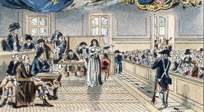 1793 年 10 月 14 日の公判で裁判官の前に立つ、フランスの女王マリー アントワネット。 作： Camille Gilbert