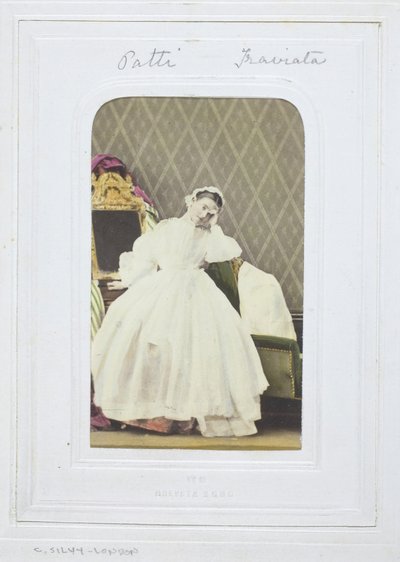 アデリナ・パティ、トラヴィアータ、1860-69。 作： Camille Silvy