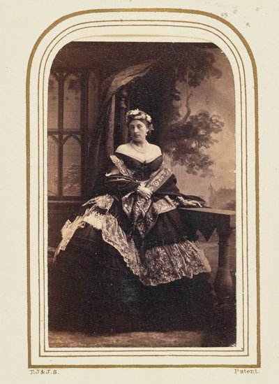 [マンチェスター公爵夫人］ 作： Camille Silvy