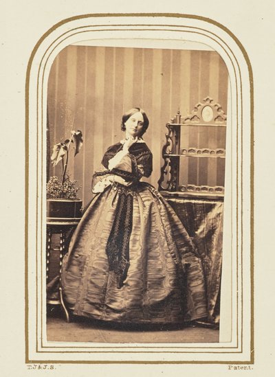 [アバコーンの侯爵夫人]。 作： Camille Silvy