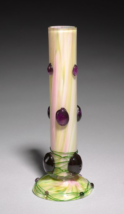 花瓶、1905年頃 作： Carl Georg von Reichenbach