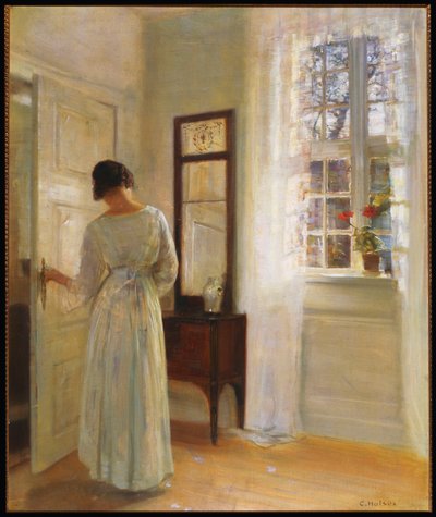 開いたドアのそばの鏡を見ている女性（キャンバスに油彩） 作： Carl Holsoe