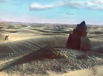 モロッコ、砂漠のマイルストーン、画像は1910年頃。カール・サイモン・アーカイブ 作： Carl Simon