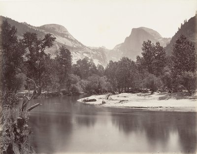 北と南のドーム、ヨセミテ、カリフォルニア州。 1872年、約印刷。 1876年。 作： Carleton E. Watkins.