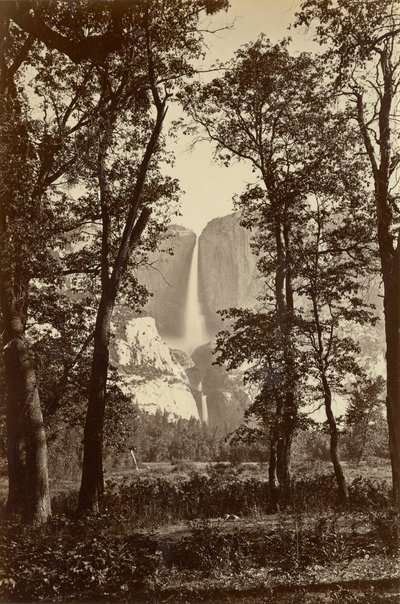 ヨセミテ滝、2634 フィート 作： Carleton E. Watkins