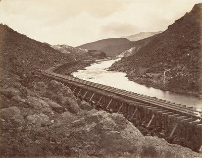 ユーレカ クォーツ ミルとフルーム、ネバダ州、1875 年、約 20 年頃に印刷。 1876年。 作： Carleton Emmons Watkins