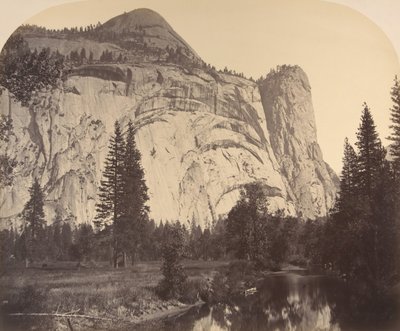 左のノース ドーム - ロイヤル アーチ - ワシントン コラム、1861 年、ヨセミテ。 作： Carleton Emmons Watkins