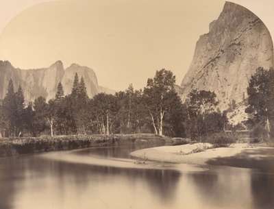 川の眺め、谷を下る、左側にカテドラル ロック、1861 年、ヨセミテ。 作： Carleton Emmons Watkins
