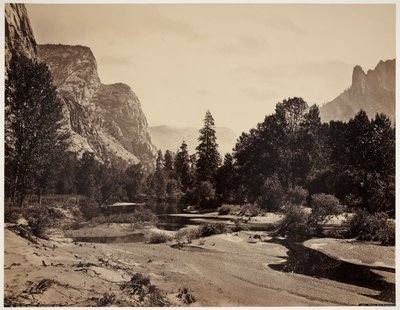 エル・キャピタンの麓からヨセミテ渓谷を望む 作： Carleton Emmons Watkins