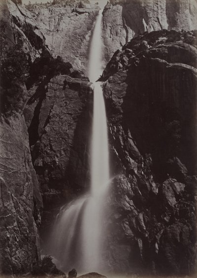 ヨセミテ滝、底からの眺め、1878年頃（アルバムプリント） 作： Carleton Emmons Watkins