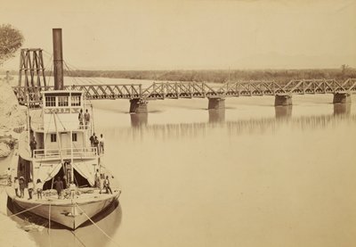 コロラドユマに架かる橋 作： Carleton Watkins