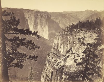 谷の最初のビュー 作： Carleton Watkins