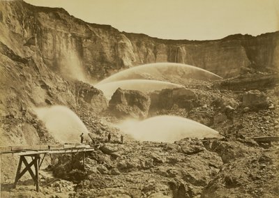 [カリフォルニア州ネバダ郡マラコフ掘削場］ 作： Carleton Watkins
