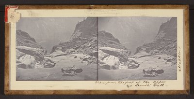 アッパーヨーセミテフォールの麓からの眺め 作： Carleton Watkins