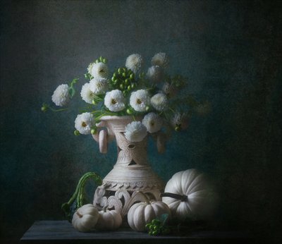優雅な秋の静物画 作： Catherine Wang