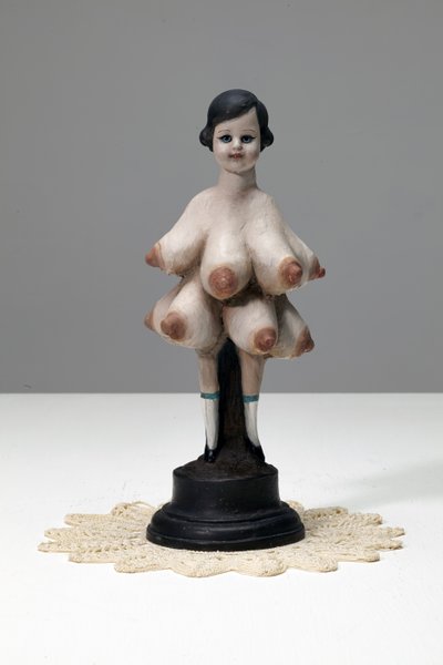 エル・シャダイ, 2013（パテンドブロンズに油絵の具） 作： Cathie Pilkington