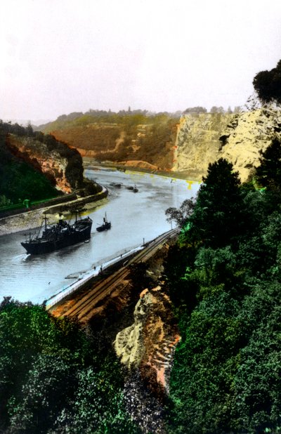 エイボン渓谷、ブリストル、1926年。 作： Cavenders Ltd