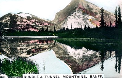 Mount Rundle and Tunnel、バンフ、アルバータ、カナダ、c1920s。 作： Cavenders Ltd