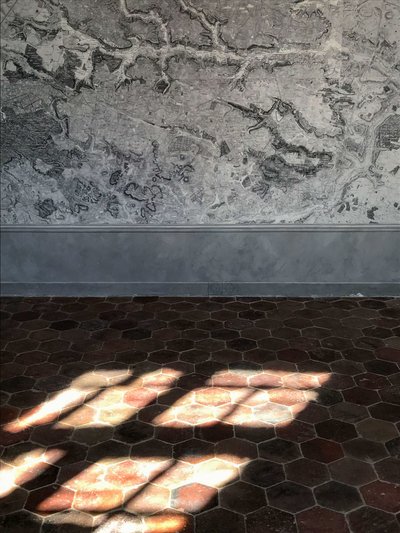 構図 - 建築 - 詳細, 2019（写真） 作： Cécile Jamet