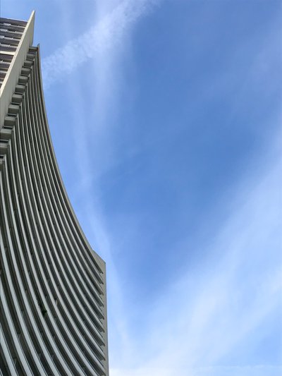 コンポジション - 建築、2019年（写真） 作： Cécile Jamet