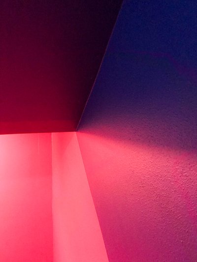 構成 - 照明、2020年（写真） 作： Cécile Jamet