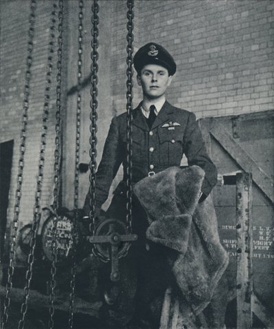 爆撃機長、1941年 作： Cecil Beaton