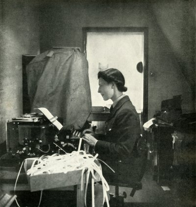 コードとサイファーオフィサー、c1943。 作： Cecil Beaton