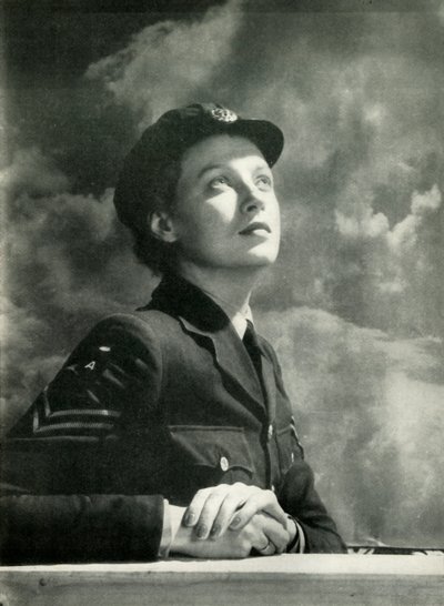 戦いを見守る、c1943。 作： Cecil Beaton