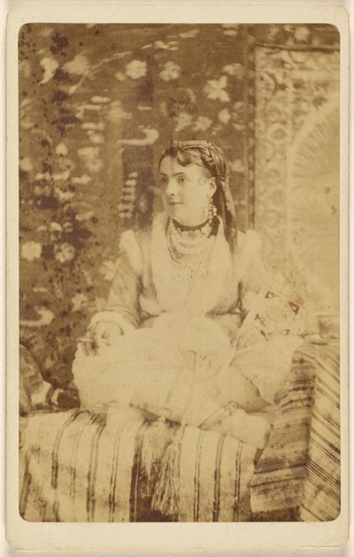 サーカスの美女。 作： Centennial Photographic Co.