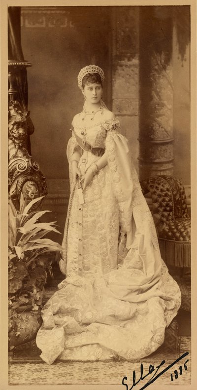 Elisabeth Fiodorovna de Russie (Elisabeth de Hesse Darmstadt) (1864-1918) - 大公爵夫人 Elizaveta Fyodorovna (1864-1918) の肖像画、ヘッセンのエリザベート王女、ライン画、Bergamasco、Charles (Karl) (1830-1896)。 シルバーゼラチン写真 作： Charles Bergamasco