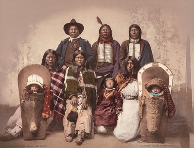ユテ族酋長セヴェロと家族、c.1885年、1900年発行（写真） 作： Charles A. Nast
