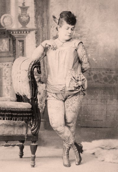 入れ墨された女性、1896年頃のNora Hilderbrandtの肖像 作： Charles Eisenmann