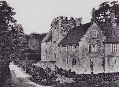Ightham Mote（モノクロ写真 作： Charles Essenhigh Corke